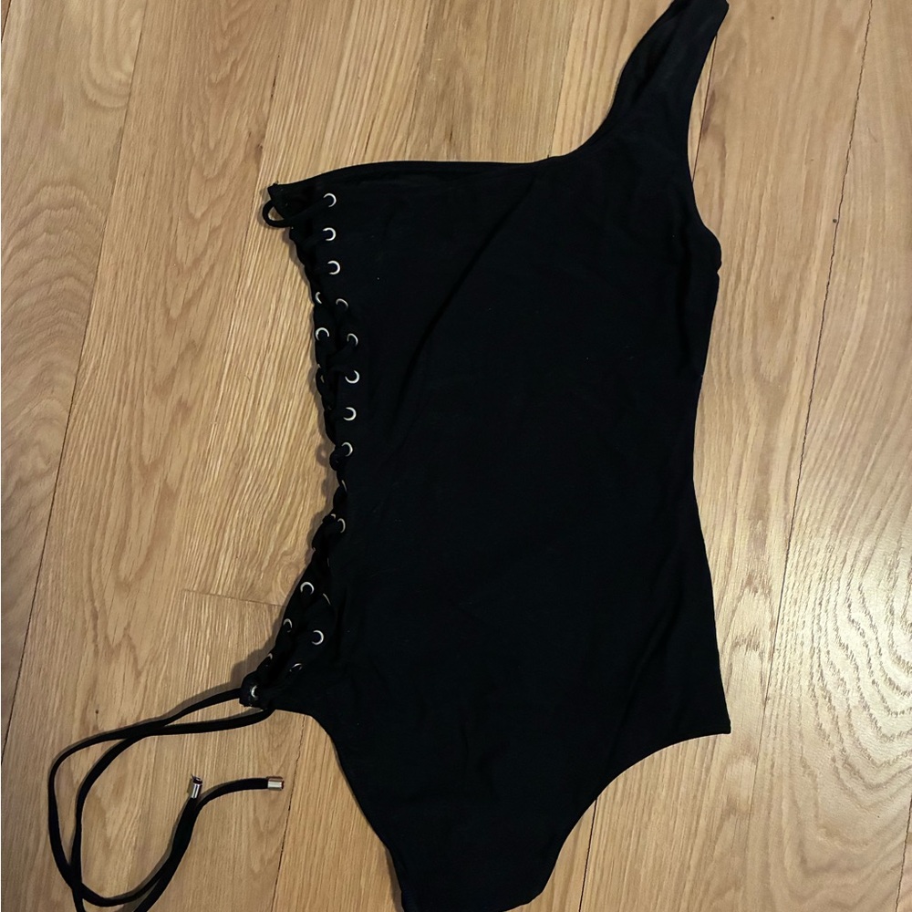 Shimmi one-shoulder bathing suit